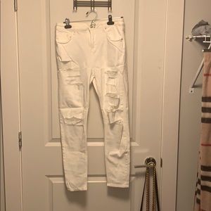 White distressed jeans